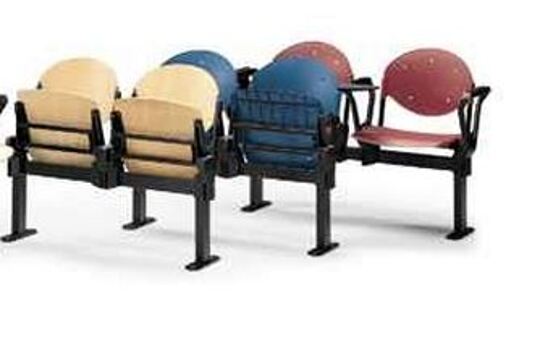 Cadeiras Auditório Viga 3 Lugares Fixa Rebatível Polipropileno Versa